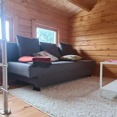 Kleines Blockbohlenhaus Als Ferienwohnung Oder Dauervermietung Apartment *