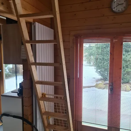 Apartment Kleines Blockbohlenhaus Als Ferienwohnung Oder Dauervermietung *