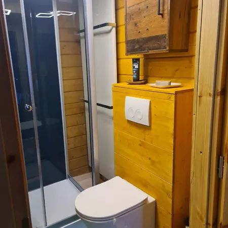 Apartment Kleines Blockbohlenhaus Als Ferienwohnung Oder Dauervermietung *